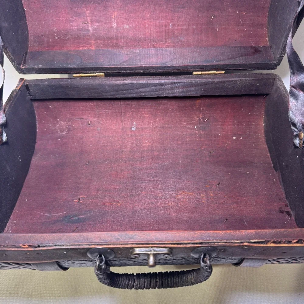Vintage Woven Bamboo Leather Trunk Jewelry Box Keepsake Decorative Storage